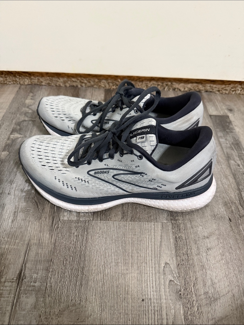 Brooks Glycerin Women’s Running Shoes - Light Gray/Navy
